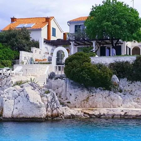 Holiday home Front Vacation Home, Private Beach, Boat - Zaglavice